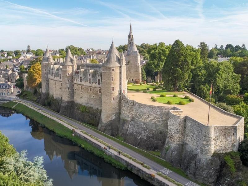 Maison Josselin Proche Chateau Exterior photo